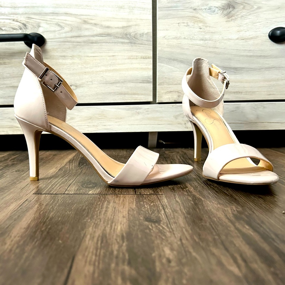 8.5 Jessica Simpson baby pink heels